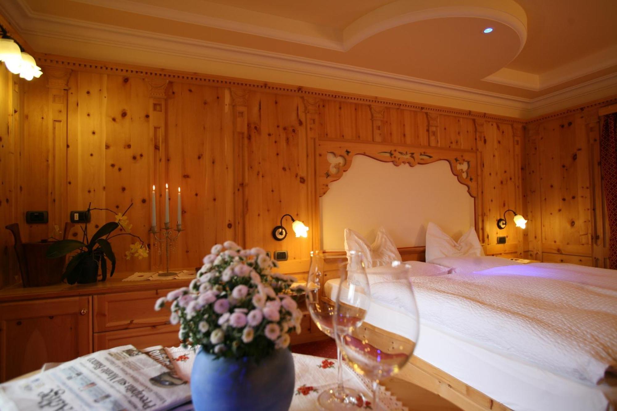 Hotel Bellavista Canazei Ngoại thất bức ảnh